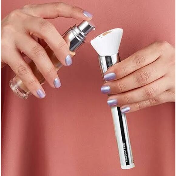 IT Cosmetics NEW #704 Heavenly Skin Skin-Smoothing Complexion Makeup Brush - Picture 4 of 10